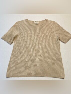 Neiman Marcus 🟣 Size Medium Vintage 100% Silk Knit Short Sleeve Sweater in Tan